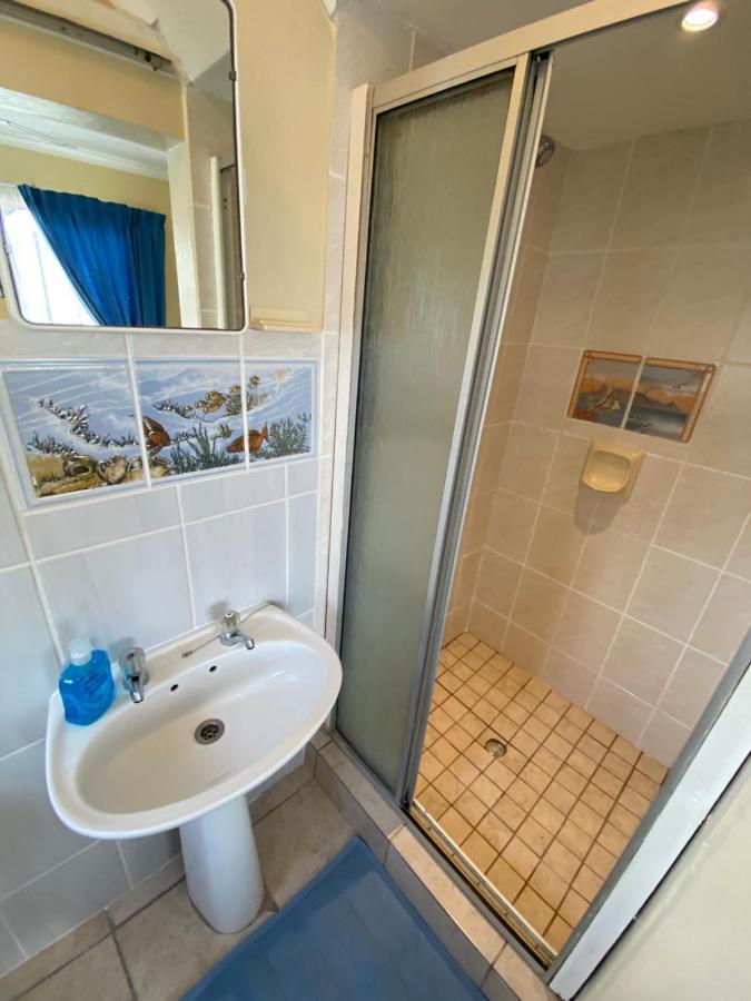Hermanus 60 On Flat Екстериор снимка